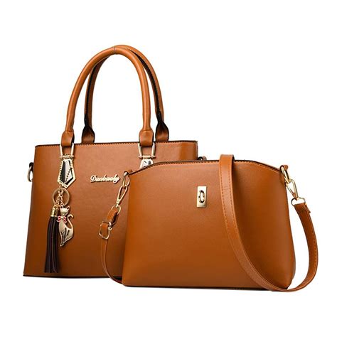 women's handbags clearance sale.